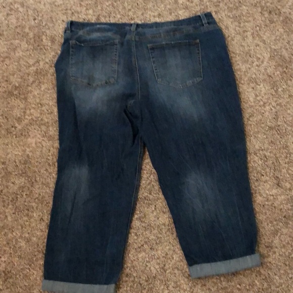 Capris - Picture 3 of 3